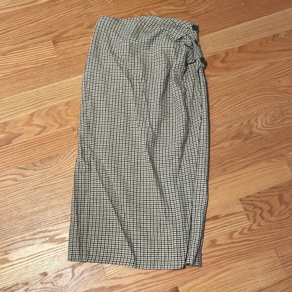 NWT cotton ZARA Plaid wrap up tweed side buttons skirt - Picture 5 of 9